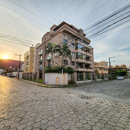 Apto El Shadday 301 Cento E Cinquenta Metros Do Mar Bombinhas Exteriér fotografie